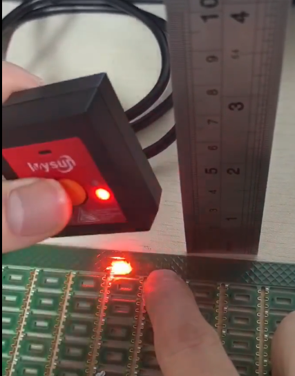 艾韋迅檢測治具固定式掃碼器高精度兩毫米維雕刻碼掃碼體積小適用于 狹小空間安裝.png 艾韋迅檢測治具固定式掃碼器高精度兩毫米維雕刻碼掃碼體積小適用于 狹小空間安裝.png