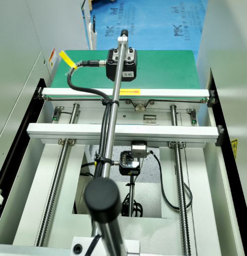 PCB電路板，接駁臺上方 下方組網讀碼，主從機掃碼.png